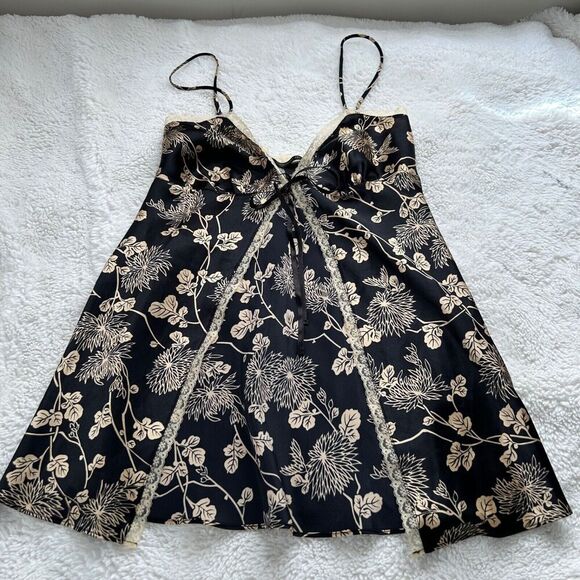 Victoria Secret Women's Black Floral Lace Front Tie Sleep Cami Size Small - Picture 1 of 7